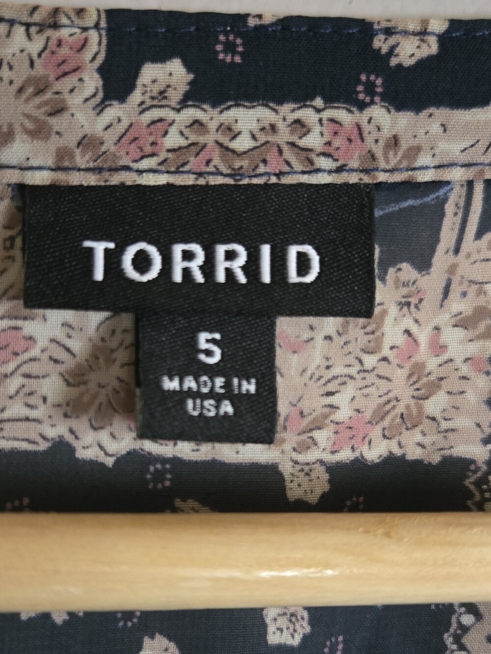 TORRID Patchwork Boho Tunic Dress Semi-Sheer Button Front High-Low Size 5 - Picture 4 of 9
